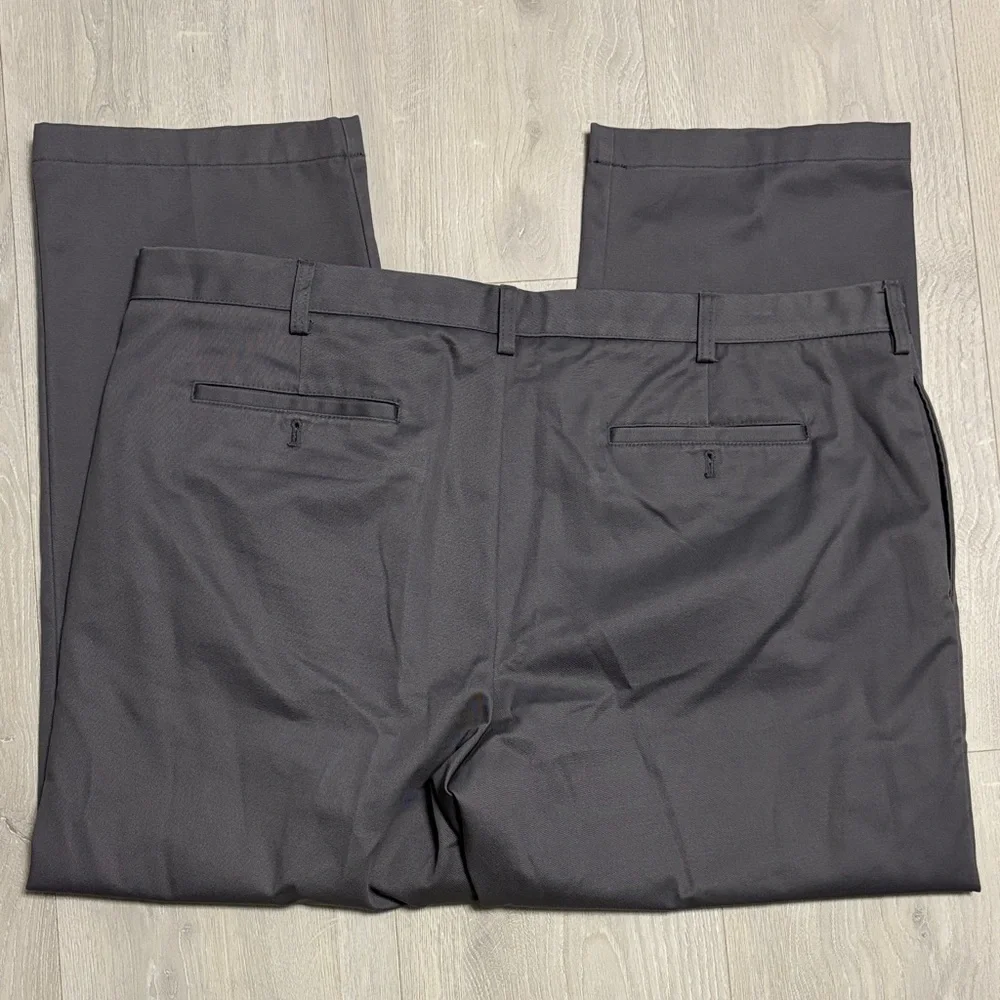 🔥BUNDLESALE Mens 44/29 Van Heusen Charcoal Classic Fit Chinos khakis Pants